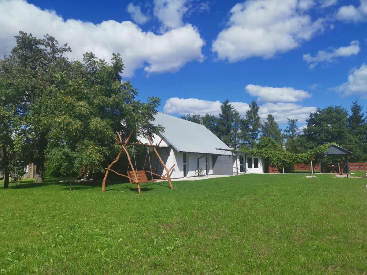 Апартаменты Agrochalupki Korczowa Экстерьер фото